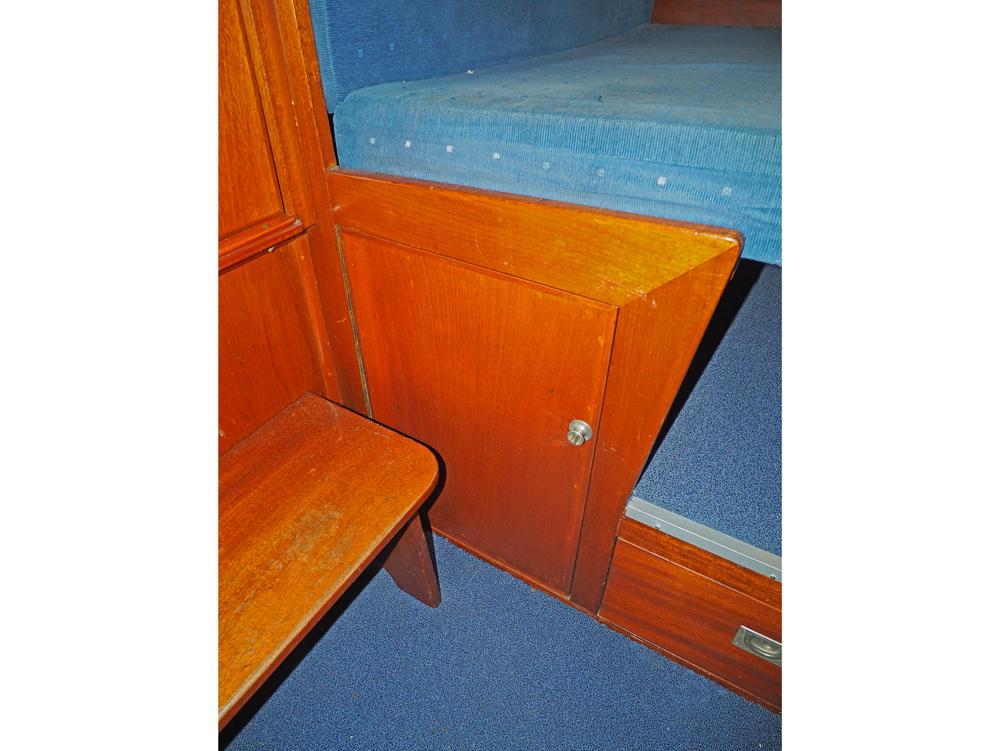 Cabin en avant, H&eacute;bergements